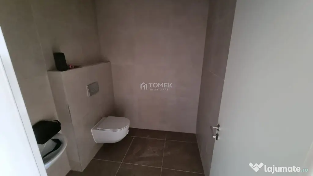 Spatiu comercial Qualis II