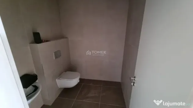 Spatiu comercial Qualis II