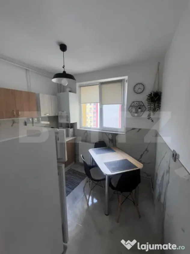 Inchiriez apart cu 3 camere 520 €