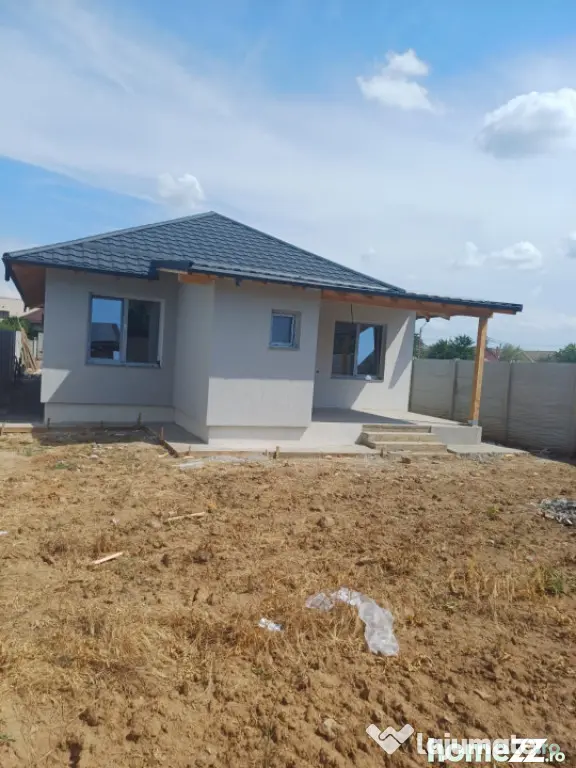 Casa parter, 142.75 mp suprafata utila, 500 mp teren, cartie - Craiova (Dolj)