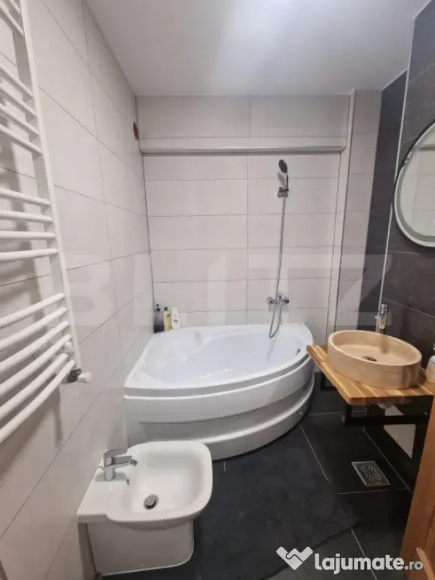 Apartament 2 camere, 57 mp, decomandat, zona Mărășești