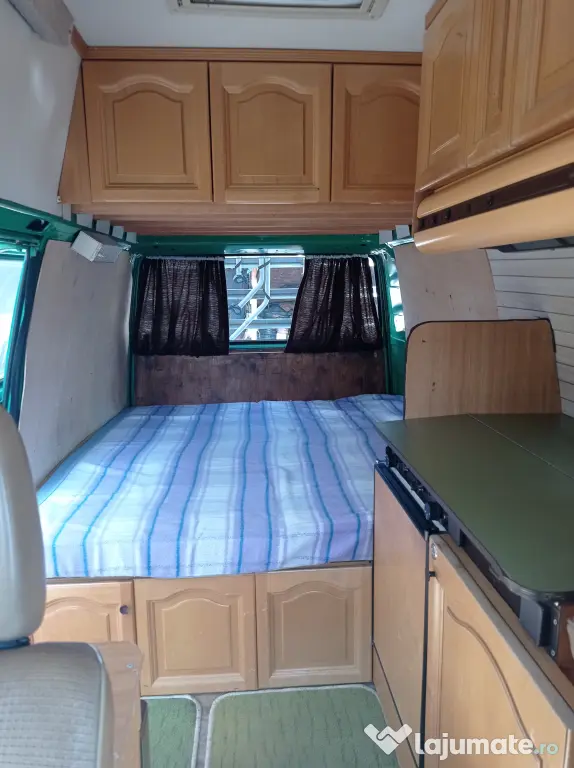 Autorulotă VW Transporter, camper amenajat