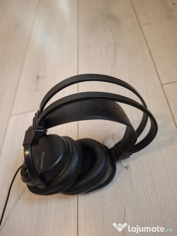 Vand casti audio Pioneer SE-M521