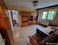 Apartament 2 camere, etaj 2/4, semidecomandat, zona Florilor! 