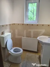 Casa individuala remarcabilă cu 6 camere, 360 mp, teren 447