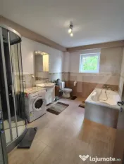 Casa individuala remarcabilă cu 6 camere, 360 mp, teren 447