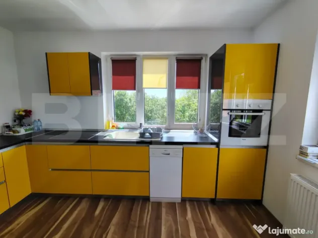 Casa individuala remarcabilă cu 6 camere, 360 mp, teren 447