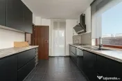 Casă ideală pentru familie–4 camere, curte amenajată... 
