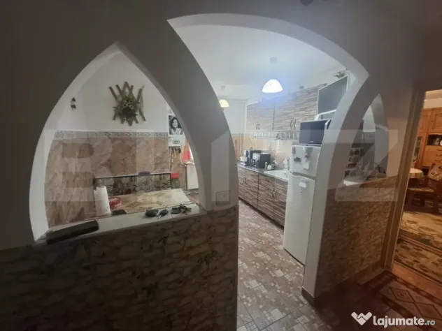 Apartament de vanzare cu 2 camere,52 mp,zona micro 16