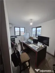 Hala / Spatiu de depozitare - cu birou #537;i dormitor - cur 