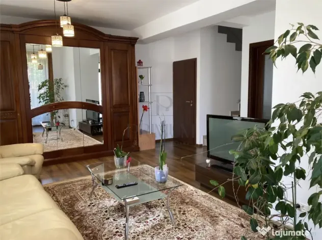 MODERN - DUPLEX SPATIOS - 6 CAM - 3 BAI - 2011 - PARTIAL MOB