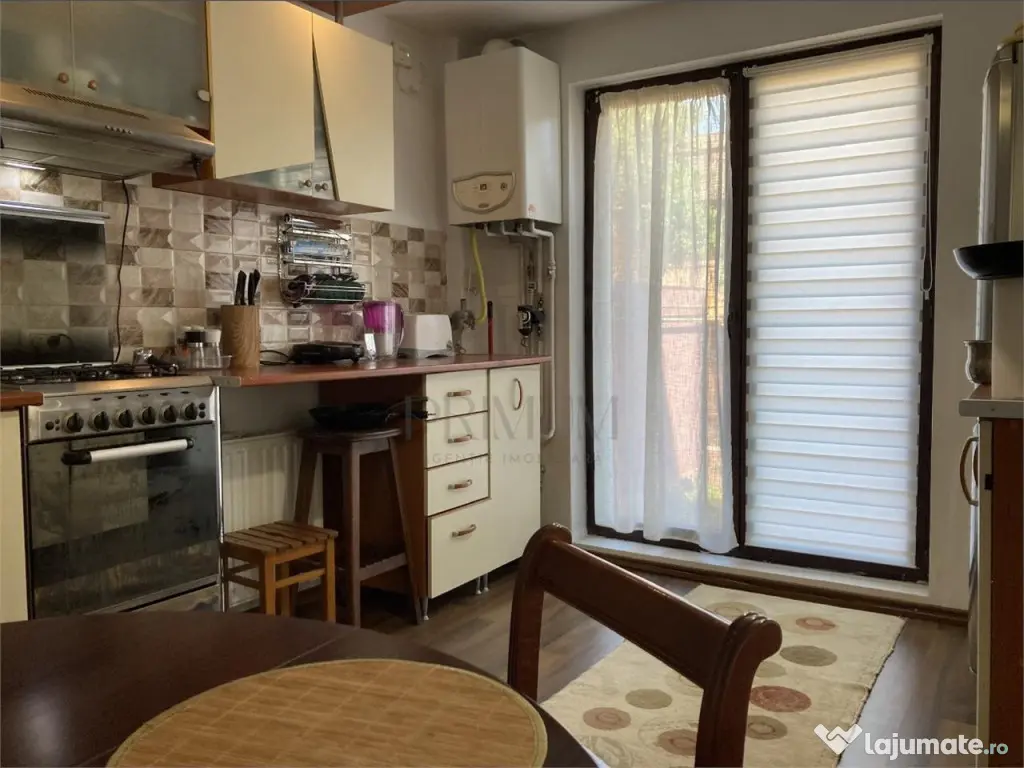 MODERN - DUPLEX SPATIOS - 6 CAM - 3 BAI - 2011 - PARTIAL MOB