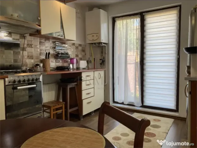 MODERN - DUPLEX SPATIOS - 6 CAM - 3 BAI - 2011 - PARTIAL MOB