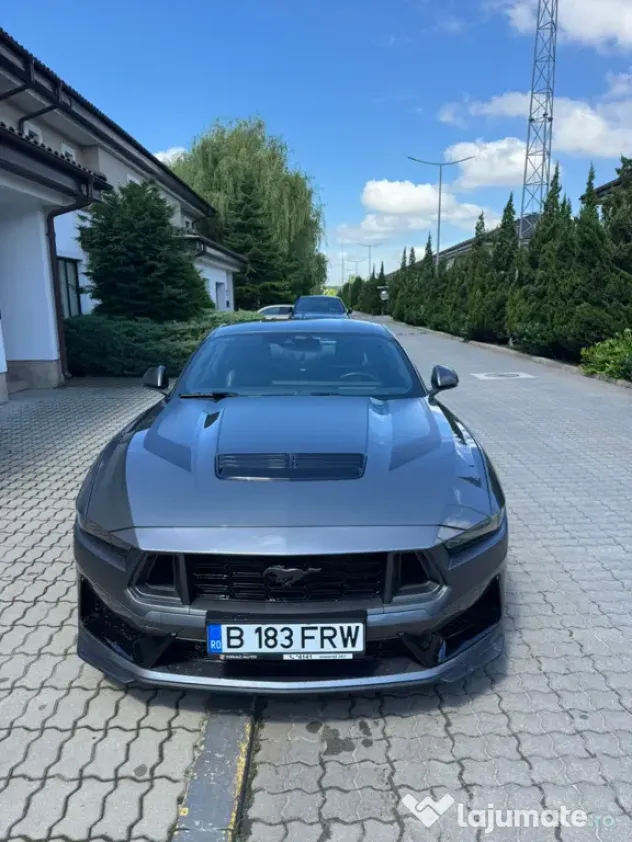 Ford Mustang Dark Horse