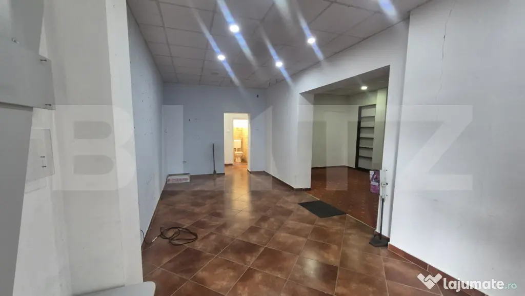 Spatiu comercial de inchiriat, 48,59 mp, Micro 16