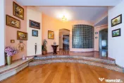 CENTRAL| Resedinta De Vanzare| 600 mp utili| Ideal invest...