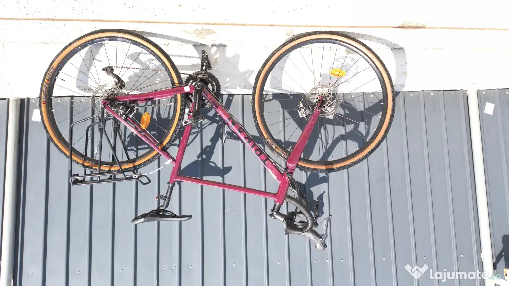 Bicicleta Gravel Triban 520 subcompact Shimano 105, 10,7KG, cadru M (nu Cube)