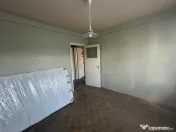 Apartament de renovat, confort 1, etaj 3/10, zona Astra Saturn! 