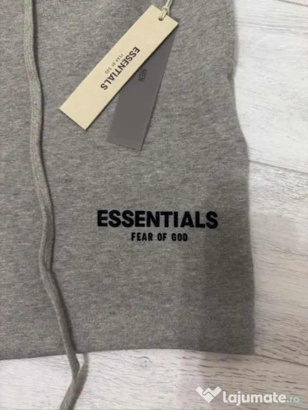 Pantaloni scurți Essentials
