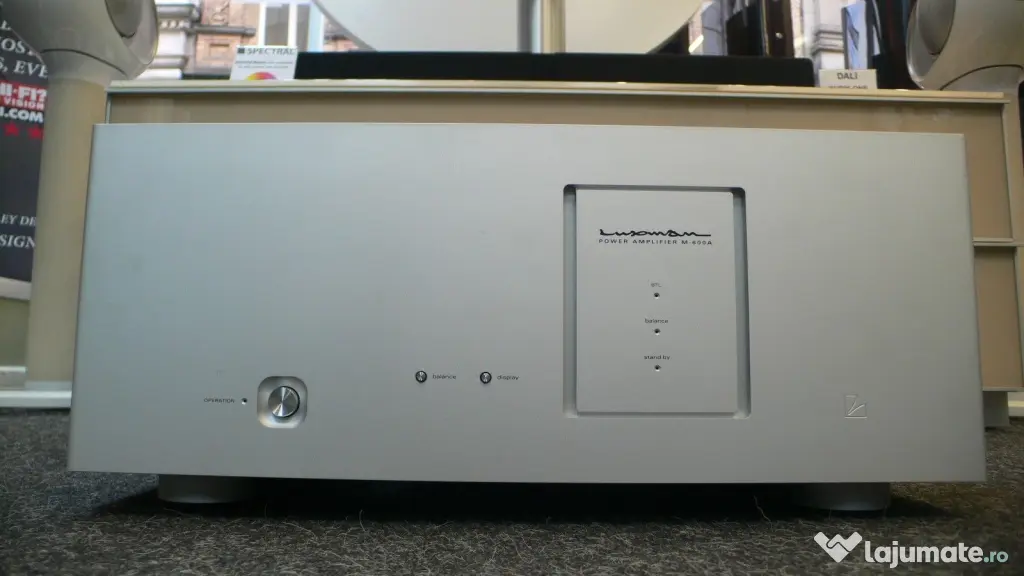 Luxman M 600A Power Amp