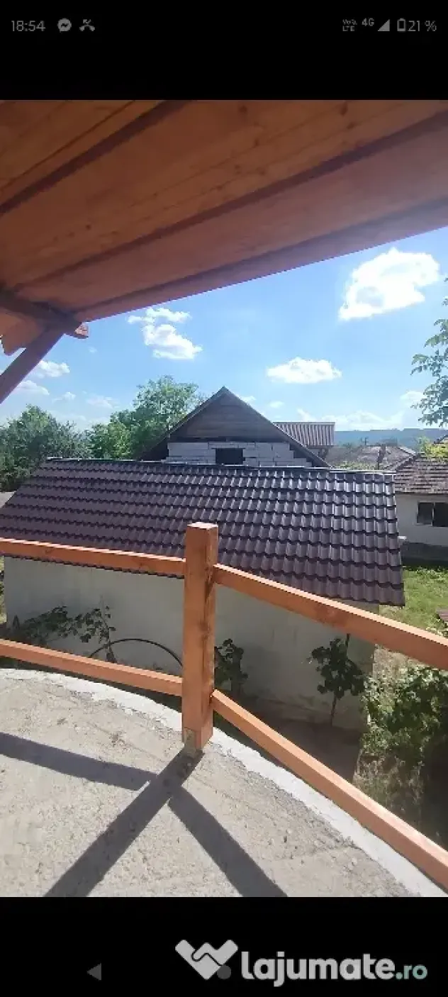 Casă de vânzare