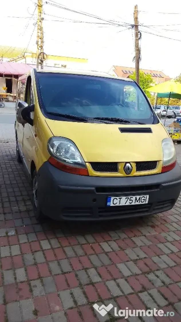 Vând Renault trafic