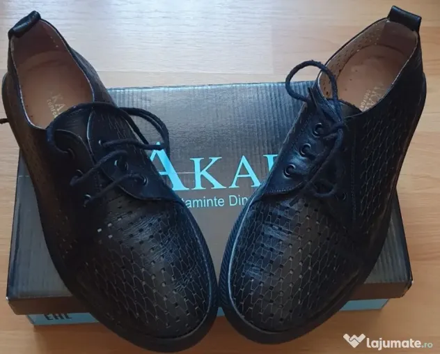 Pantofi negri din piele - Akadia