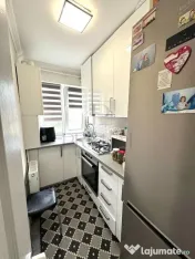 CETATII - ETAJ 1 - RENOVAT - 3 CAMERE - CENTRALA PROPRIE - C