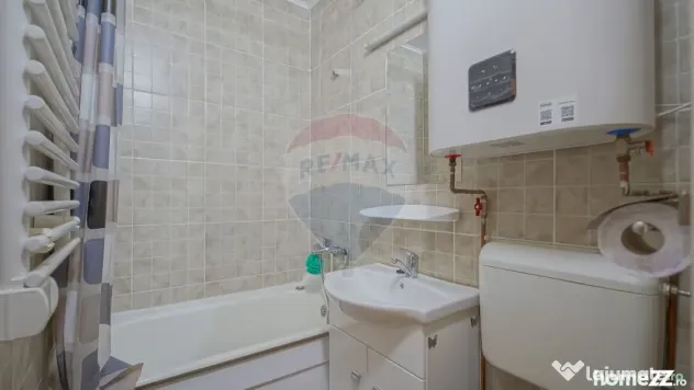 De vânzare apartament 2 camere, etaj 1, Electroprecizia - Sacele (Brasov)