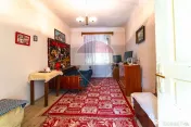 Casă tradițională cu teren de 1.995 mp în Jibert, | COMISION 0%