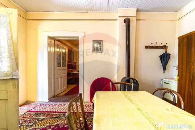 Casă tradițională cu teren de 1.995 mp în Jibert, | C...