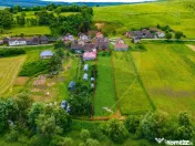 Casă tradițională cu teren de 1.995 mp în Jibert, | C...