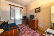 Casă tradițională cu teren de 1.995 mp în Jibert, | C...