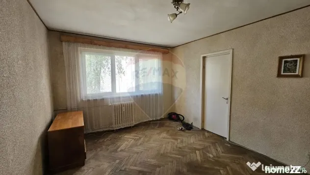Apartament cu 2 camere, etaj 1 în zona George Enescu, Su...