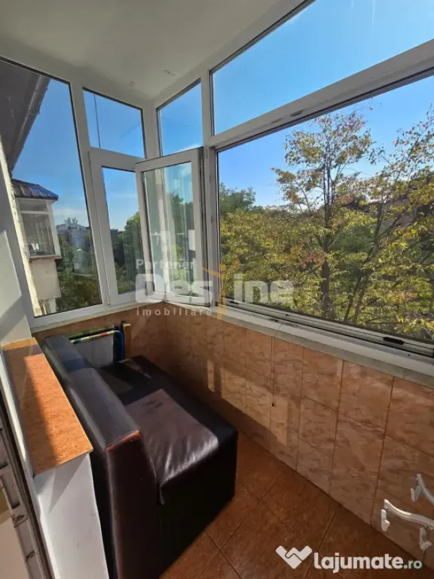 Apartament de vânzare | Zona TÂRGU CUCU | semidecomandat,