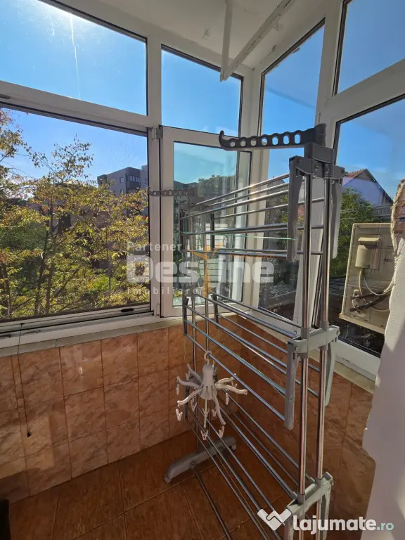 Apartament de vânzare | Zona TÂRGU CUCU | semidecomandat,