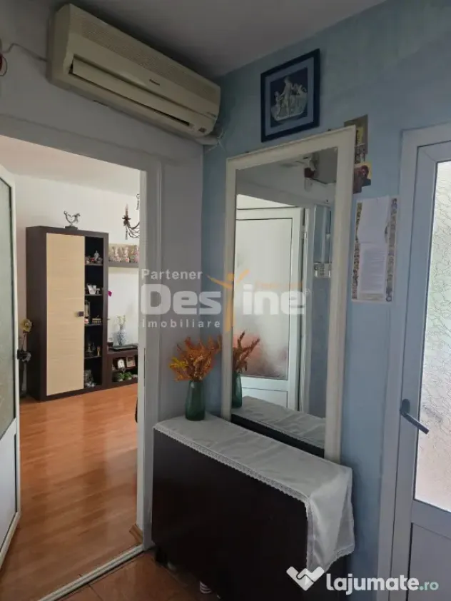 Apartament de vânzare | Zona TÂRGU CUCU | semidecomandat,