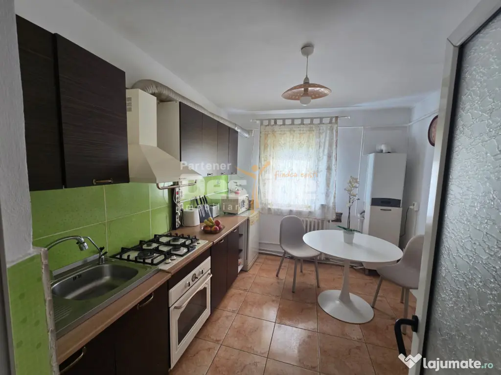 Apartament de vânzare | Zona TÂRGU CUCU | semidecomandat,