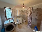 Casă / Vilă cu 4 camere de vânzare 