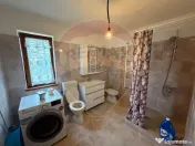 Casă / Vilă cu 4 camere de vânzare 