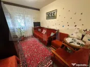 Apartamnet 3 camere decomandat, zona Liceul Bibescu
