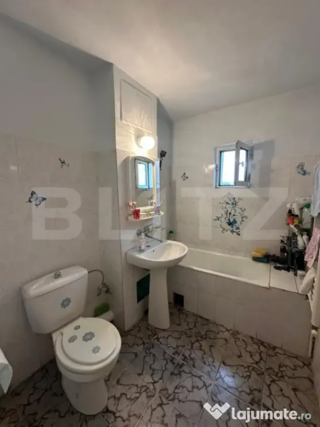 Apartamnet 3 camere decomandat, zona Liceul Bibescu