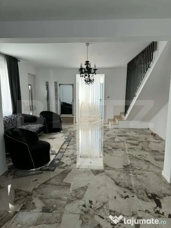 Duplex cu 4 camere, de vanzare in Bucovat!