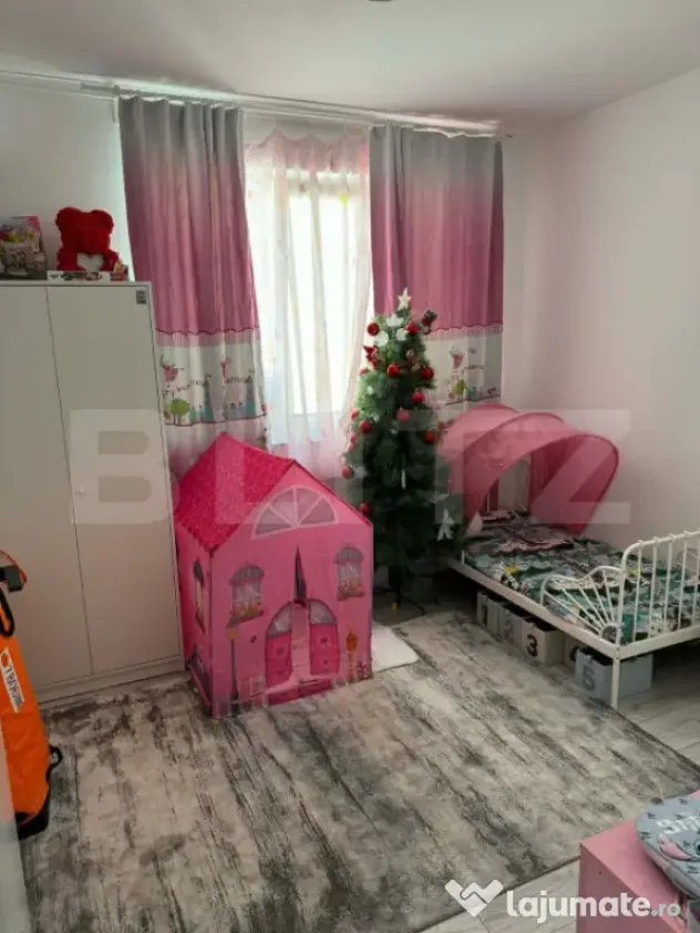Duplex cu 4 camere, de vanzare in Bucovat!