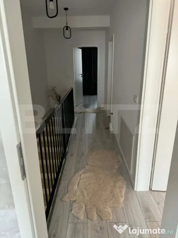 Duplex cu 4 camere, de vanzare in Bucovat!