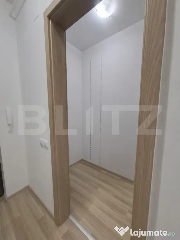 Apartament decomandat cu 2 camere| Parcare Inclusa si Vedere