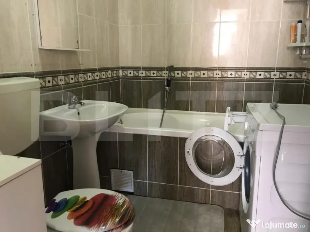 Apartament 2 camere, decomandat, 2 parcari, 77 mp, zona Onco