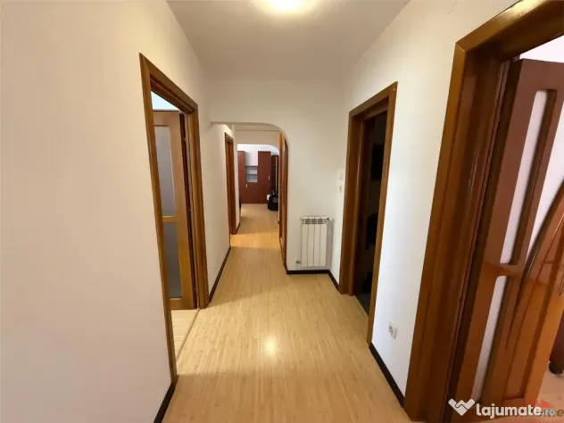 Apartament 4 camere,mobilat si utilat,etaj 3, zona Pompieri