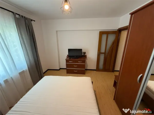 Apartament 4 camere,mobilat si utilat,etaj 3, zona Pompieri