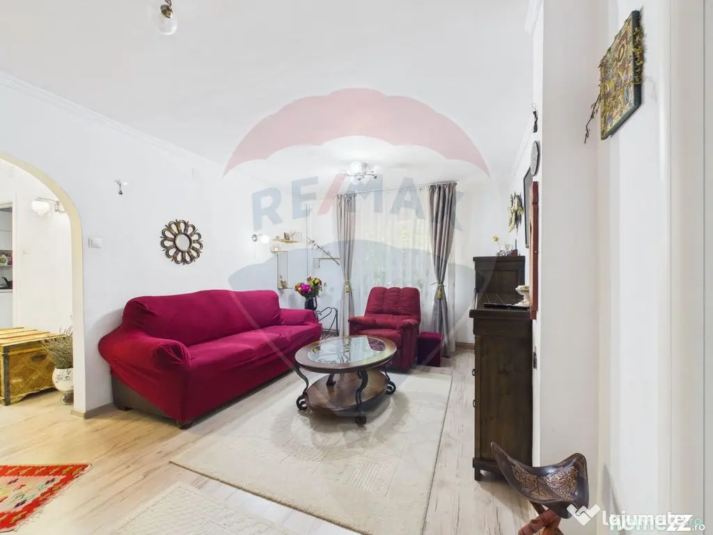 Oportunitate - 2 Apartamente 4 + 2 camere - Zona 13 Septe...